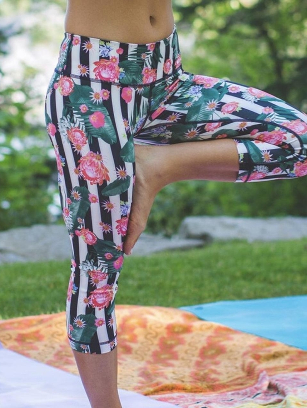 LULULEMON "Palm Play" Print Wunder Under Crop Pants | SZ 8